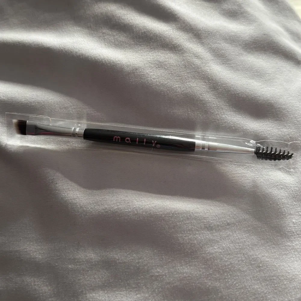Mally Beauty Dual-Ended Eyeliner and Brow Brush & Mini Kabuki Brush Set